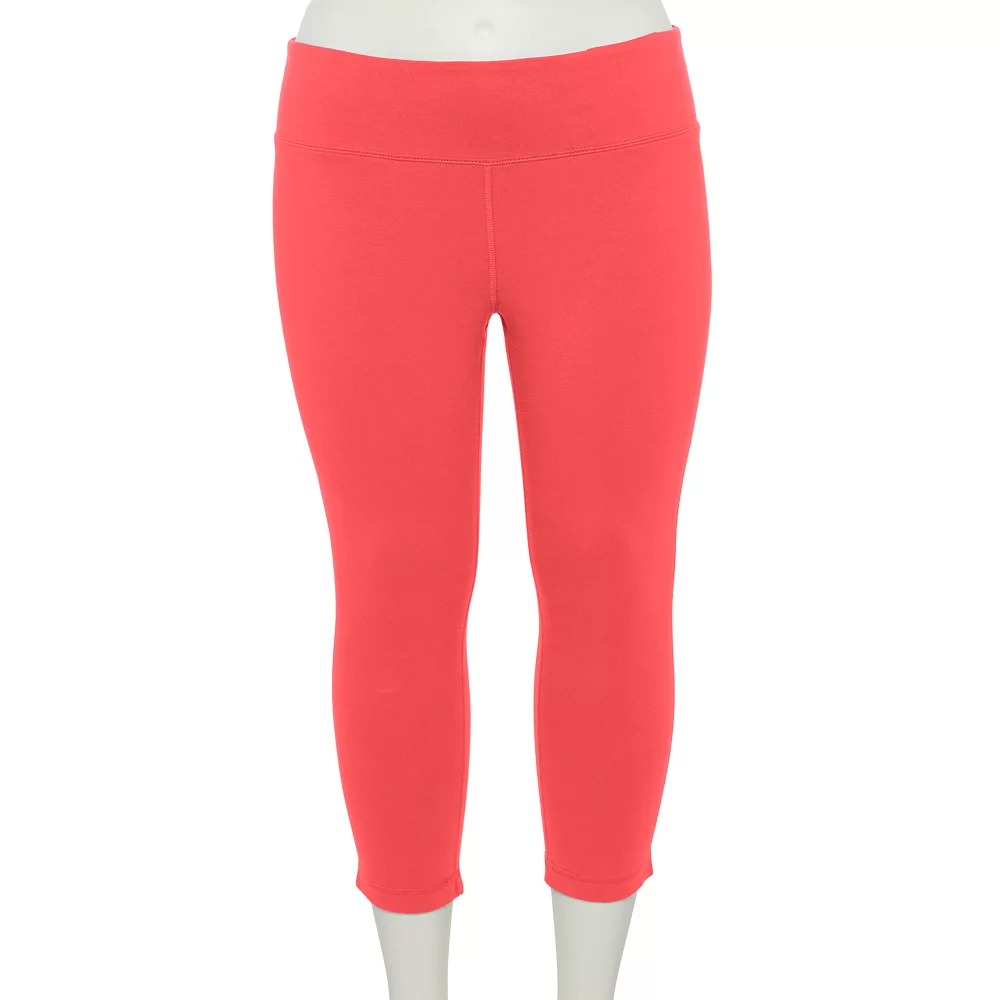 Plus Size Tek GearĀ® Essential High-Waisted Capri Leggings - Image 7