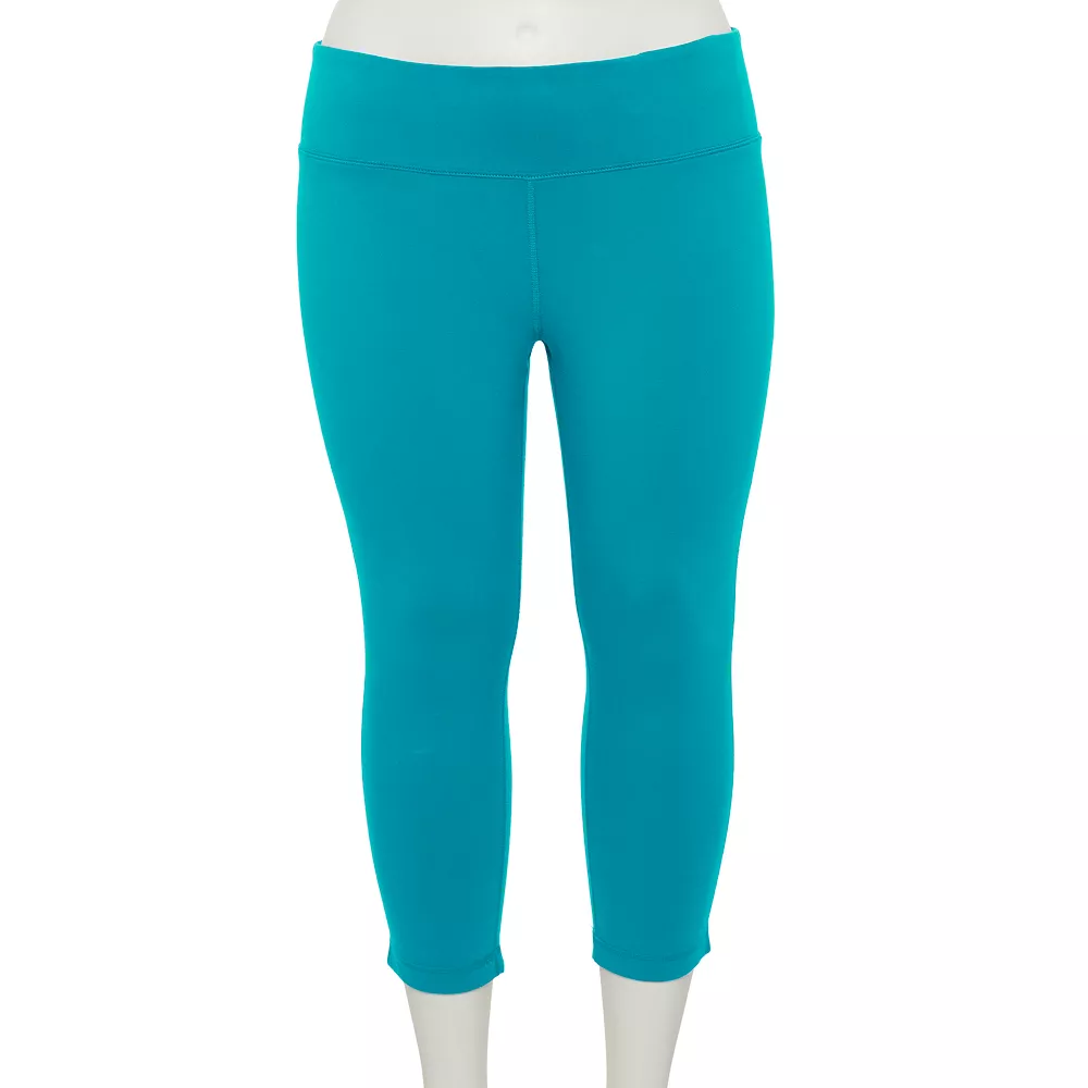 Plus Size Tek GearĀ® Essential High-Waisted Capri Leggings - Image 8